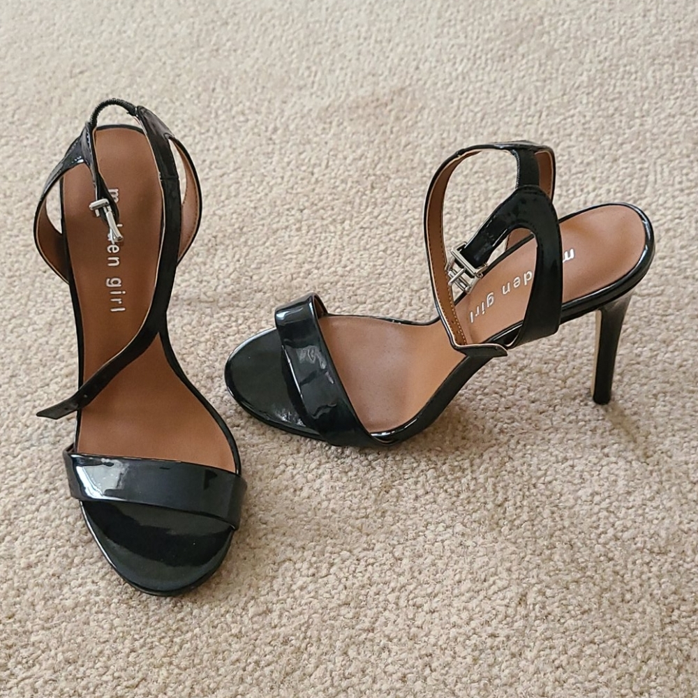 Sandals - Picture 3 of 3